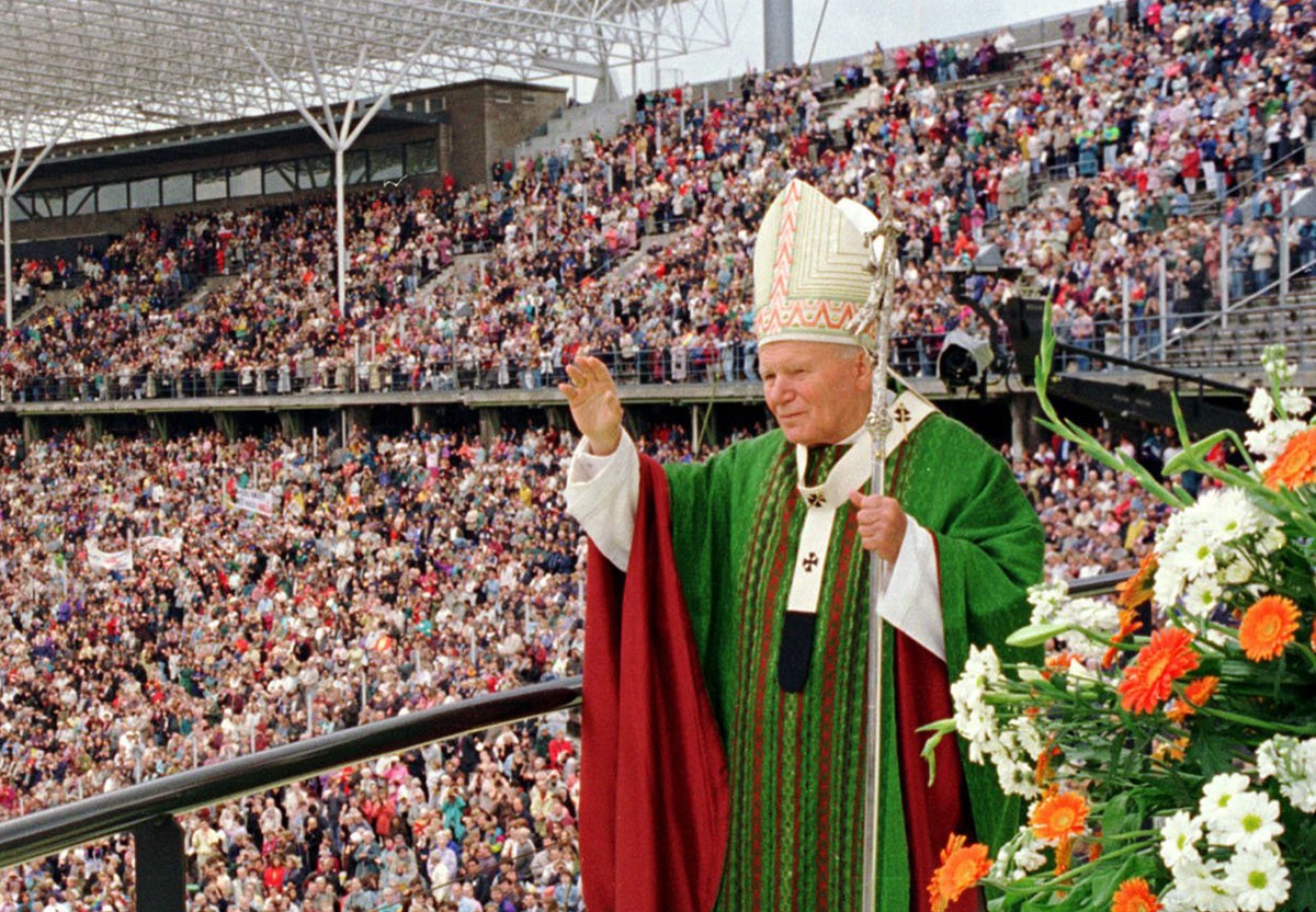 Papst Johannes Paul II. besucht Berlin 1996